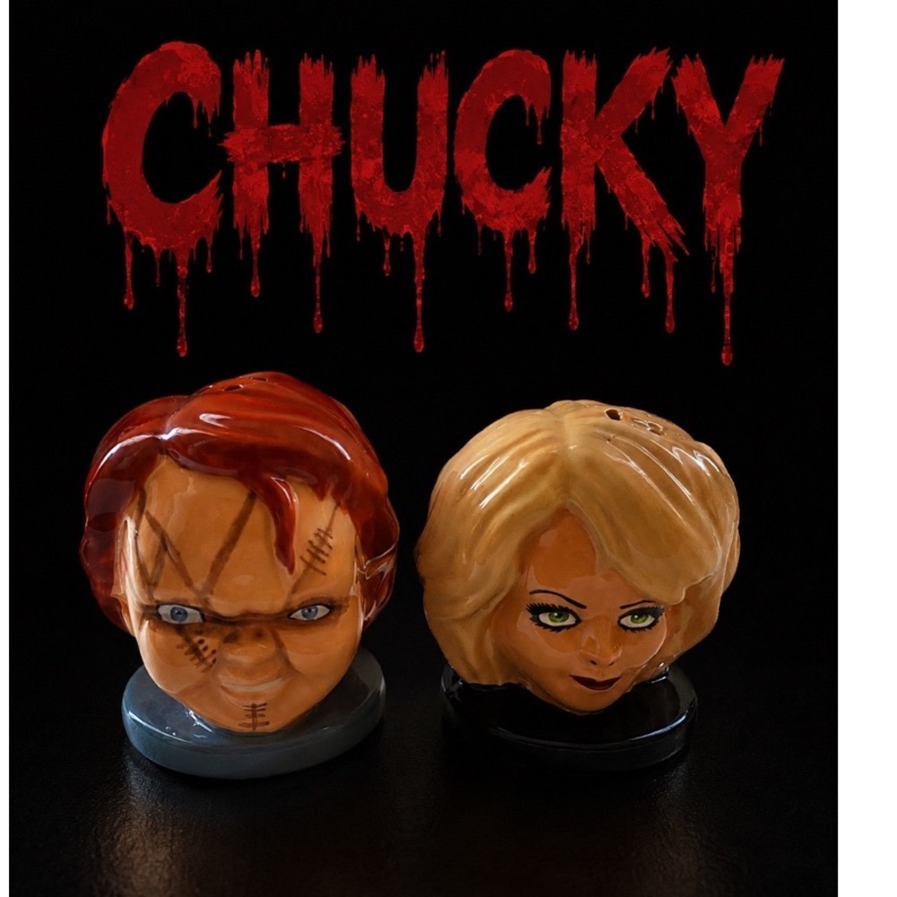 New Disney Chucky and Tiffany Ceramic Salt and Pepper Shaker Set Bride Chucky